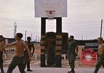 Immagine di Centro Standdown Il Vietnam, 1969, secondo 28 filmato di repertorio 65675037299