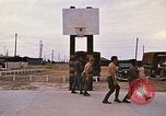 Immagine di Centro Standdown Il Vietnam, 1969, secondo 43 filmato di repertorio 65675037299