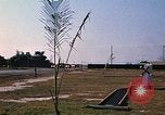 Standbild militärische LKW-Konvoi Vietnam, 1969, aus Sekunde 26 historischem Filmmaterial Videoclip 65675037301