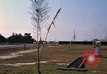Standbild militärische LKW-Konvoi Vietnam, 1969, aus Sekunde 27 historischem Filmmaterial Videoclip 65675037301