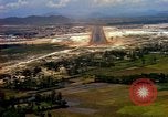 Standbild Landung von Flugzeugen Vietnam, 1967, aus Sekunde 3 historischem Filmmaterial Videoclip 65675037302