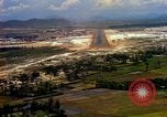 Standbild Landung von Flugzeugen Vietnam, 1967, aus Sekunde 4 historischem Filmmaterial Videoclip 65675037302