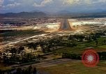 Standbild Landung von Flugzeugen Vietnam, 1967, aus Sekunde 5 historischem Filmmaterial Videoclip 65675037302
