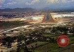 Standbild Landung von Flugzeugen Vietnam, 1967, aus Sekunde 12 historischem Filmmaterial Videoclip 65675037302