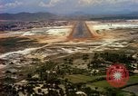 Standbild Landung von Flugzeugen Vietnam, 1967, aus Sekunde 16 historischem Filmmaterial Videoclip 65675037302