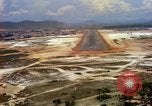 Standbild Landung von Flugzeugen Vietnam, 1967, aus Sekunde 21 historischem Filmmaterial Videoclip 65675037302