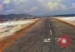 Standbild Landung von Flugzeugen Vietnam, 1967, aus Sekunde 35 historischem Filmmaterial Videoclip 65675037302