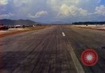 Standbild Landung von Flugzeugen Vietnam, 1967, aus Sekunde 54 historischem Filmmaterial Videoclip 65675037302