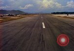 Standbild Landung von Flugzeugen Vietnam, 1967, aus Sekunde 60 historischem Filmmaterial Videoclip 65675037302
