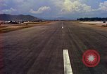 Standbild Landung von Flugzeugen Vietnam, 1967, aus Sekunde 62 historischem Filmmaterial Videoclip 65675037302