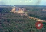 Standbild Flugzeuge landen Vietnam, 1967, aus Sekunde 7 historischem Filmmaterial Videoclip 65675037303
