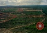 Standbild Ebene Ansätze und landet lange Thanh Vietnam, 1967, aus Sekunde 17 historischem Filmmaterial Videoclip 65675037304