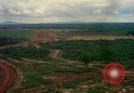 Standbild Ebene Ansätze und landet lange Thanh Vietnam, 1967, aus Sekunde 22 historischem Filmmaterial Videoclip 65675037304