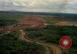 Standbild Ebene Ansätze und landet lange Thanh Vietnam, 1967, aus Sekunde 31 historischem Filmmaterial Videoclip 65675037304