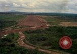 Standbild Ebene Ansätze und landet lange Thanh Vietnam, 1967, aus Sekunde 32 historischem Filmmaterial Videoclip 65675037304