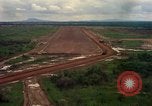 Standbild Ebene Ansätze und landet lange Thanh Vietnam, 1967, aus Sekunde 35 historischem Filmmaterial Videoclip 65675037304