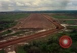 Standbild Ebene Ansätze und landet lange Thanh Vietnam, 1967, aus Sekunde 36 historischem Filmmaterial Videoclip 65675037304