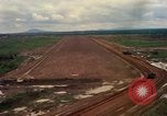Standbild Ebene Ansätze und landet lange Thanh Vietnam, 1967, aus Sekunde 38 historischem Filmmaterial Videoclip 65675037304