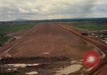 Standbild Ebene Ansätze und landet lange Thanh Vietnam, 1967, aus Sekunde 39 historischem Filmmaterial Videoclip 65675037304