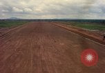 Standbild Ebene Ansätze und landet lange Thanh Vietnam, 1967, aus Sekunde 42 historischem Filmmaterial Videoclip 65675037304