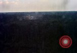 Standbild Flugzeuge landen Tom Le Chom Vietnam, 1967, aus Sekunde 8 historischem Filmmaterial Videoclip 65675037305