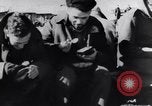 Immagine di Prigionieri alleati opera in giapponese campo di prigionia Teatro pacifico, 1941, secondo 52 filmato di repertorio 65675037309
