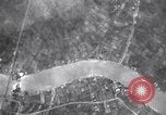 Standbild Bombardierung Rama VI Brücke Bangkok Thailand, 1944, aus Sekunde 20 historischem Filmmaterial Videoclip 65675037316