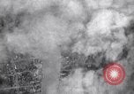 Standbild Bombardierung Rama VI Brücke Bangkok Thailand, 1944, aus Sekunde 53 historischem Filmmaterial Videoclip 65675037316