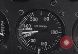 Standbild Air Speed Meter von BT-13 United States USA, 1939, aus Sekunde 17 historischem Filmmaterial Videoclip 65675037323