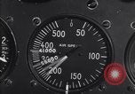 Standbild Air Speed Meter von BT-13 United States USA, 1939, aus Sekunde 35 historischem Filmmaterial Videoclip 65675037323