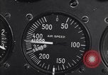 Standbild Air Speed Meter von BT-13 United States USA, 1939, aus Sekunde 37 historischem Filmmaterial Videoclip 65675037323