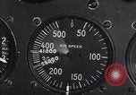 Standbild Air Speed Meter von BT-13 United States USA, 1939, aus Sekunde 39 historischem Filmmaterial Videoclip 65675037323