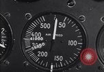 Standbild Air Speed Meter von BT-13 United States USA, 1939, aus Sekunde 41 historischem Filmmaterial Videoclip 65675037323