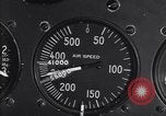 Standbild Air Speed Meter von BT-13 United States USA, 1939, aus Sekunde 55 historischem Filmmaterial Videoclip 65675037323