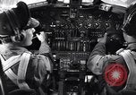 Standbild Innenräume der B-24 Bomber United States USA, 1941, aus Sekunde 27 historischem Filmmaterial Videoclip 65675037324