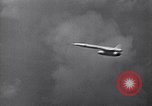 Standbild B-52 air-startet eine AGM-28 Hound Dog Cruise Missile United States USA, 1962, aus Sekunde 56 historischem Filmmaterial Videoclip 65675037326