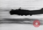 Immagine di Bombardieri B-17 e B-24 e B-29 Germania, 1944, secondo 12 filmato di repertorio 65675037327
