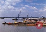 Standbild port Bau South Vietnam, 1966, aus Sekunde 7 historischem Filmmaterial Videoclip 65675037332