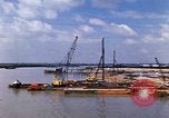 Standbild port Bau South Vietnam, 1966, aus Sekunde 11 historischem Filmmaterial Videoclip 65675037332