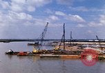 Standbild port Bau South Vietnam, 1966, aus Sekunde 12 historischem Filmmaterial Videoclip 65675037332