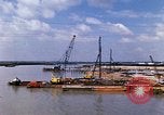 Standbild port Bau South Vietnam, 1966, aus Sekunde 13 historischem Filmmaterial Videoclip 65675037332