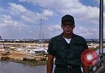 Standbild port Bau South Vietnam, 1966, aus Sekunde 25 historischem Filmmaterial Videoclip 65675037332