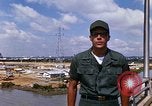 Standbild port Bau South Vietnam, 1966, aus Sekunde 27 historischem Filmmaterial Videoclip 65675037332