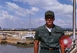 Standbild port Bau South Vietnam, 1966, aus Sekunde 29 historischem Filmmaterial Videoclip 65675037332