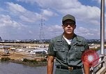 Standbild port Bau South Vietnam, 1966, aus Sekunde 34 historischem Filmmaterial Videoclip 65675037332