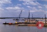 Standbild port Bau South Vietnam, 1966, aus Sekunde 47 historischem Filmmaterial Videoclip 65675037332