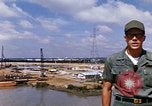 Standbild port Bau South Vietnam, 1966, aus Sekunde 52 historischem Filmmaterial Videoclip 65675037332