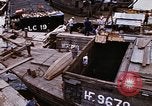 Immagine di I rottami e del carico Saigon Vietnam, 1966, secondo 6 filmato di repertorio 65675037336