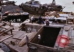 Immagine di I rottami e del carico Saigon Vietnam, 1966, secondo 9 filmato di repertorio 65675037336