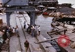 Immagine di I rottami e del carico Saigon Vietnam, 1966, secondo 14 filmato di repertorio 65675037336
